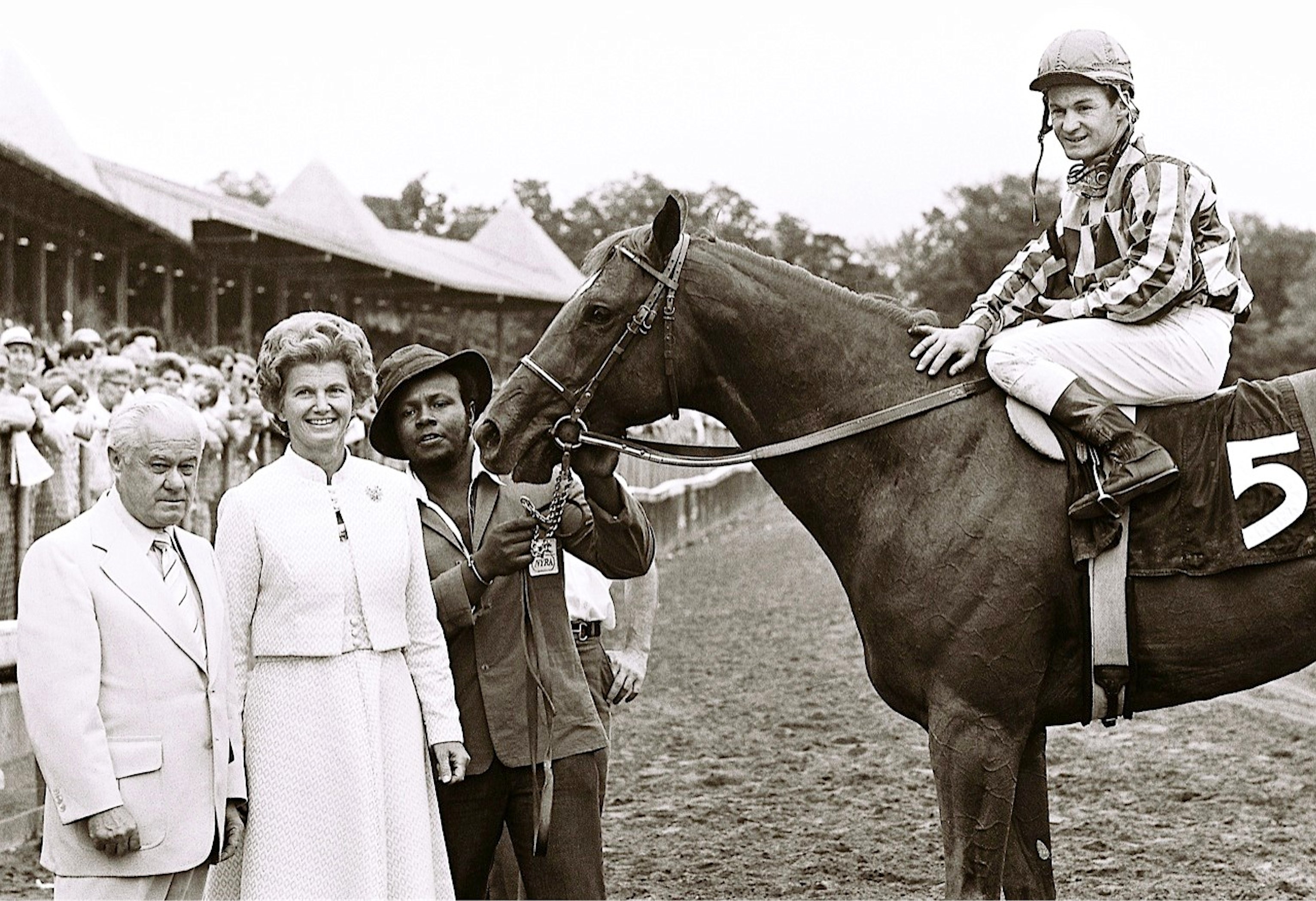 Secretariat, Ron Turcotte up, with Lucien Laurin, Penny Chenery, and Eddie Sweat after winning the 1972 Sanford Stakes at Saratoga (Douglas Lees)