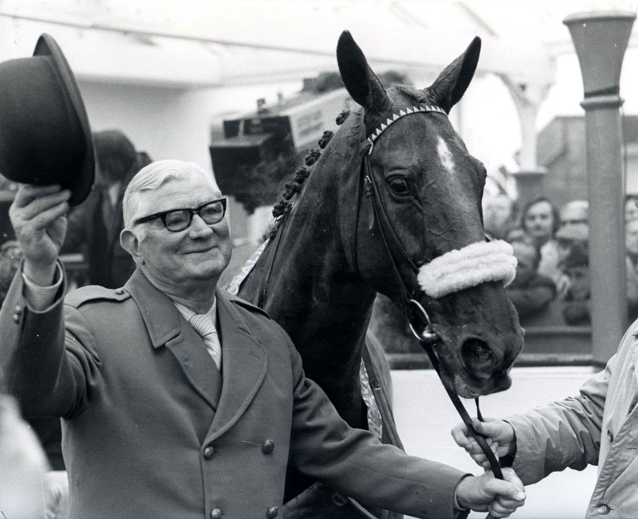 L'Escargot and Raymond Guest after winning the 1975 Grand National Steeplechase at Aintree (Gerry Cranham/Museum Collection)