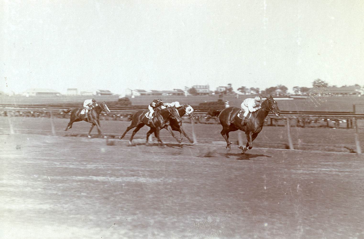 Maskette (Joe Notter up) wnning the 1908 Futurity at Sheepshead Bay (Keeneland Library Hemment Collection)