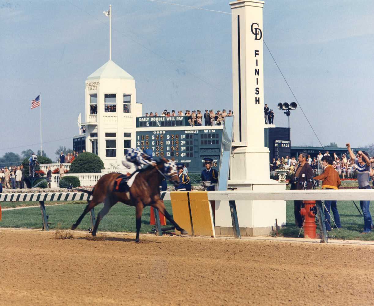 Riva Ridge (Ron Turcotte up) winning the 1972 Kentucky Derby at Churchill Downs (Churchill Downs Inc./Kinetic Corp. /Museum Collection)