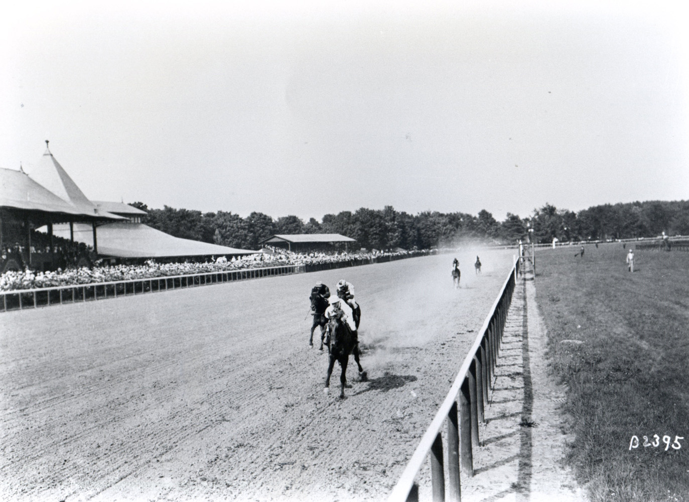 Sysonby (Nicol up) winning the 1905 Great Republic at Saratoga (Keeneland Library Cook Collection/Museum Collection)