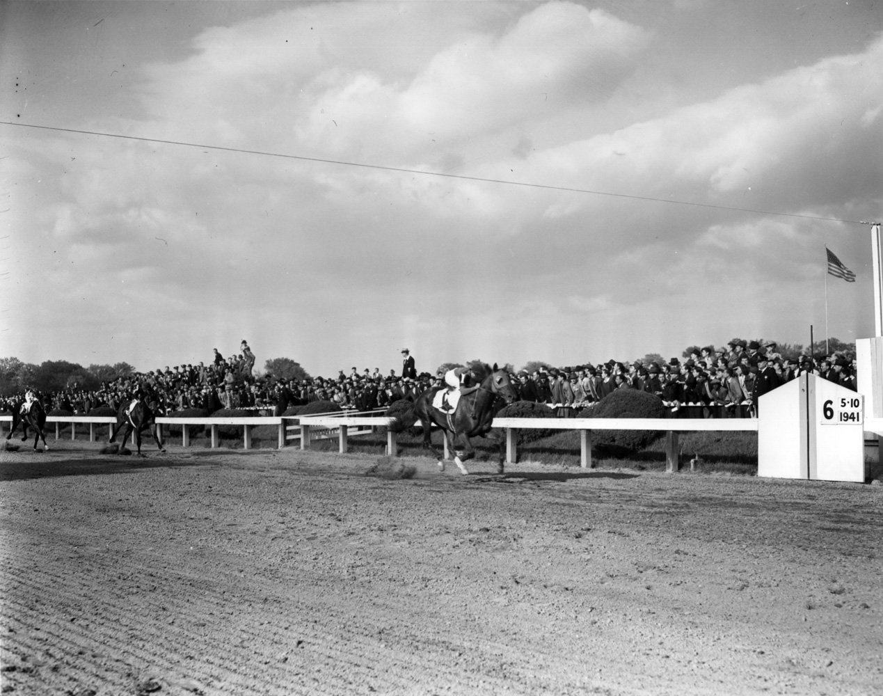 Whirlaway (Eddie Arcaro up) winning the 1941 Preakness at Pimlico (Keeneland Library Morgan Collection/Museum Collection)