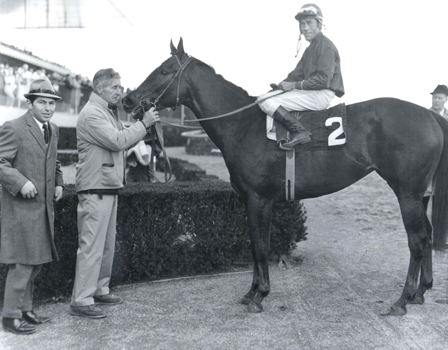 Ta Wee (John Rotz up) in the winner's circle (Bob Coglianese/Museum Collection)