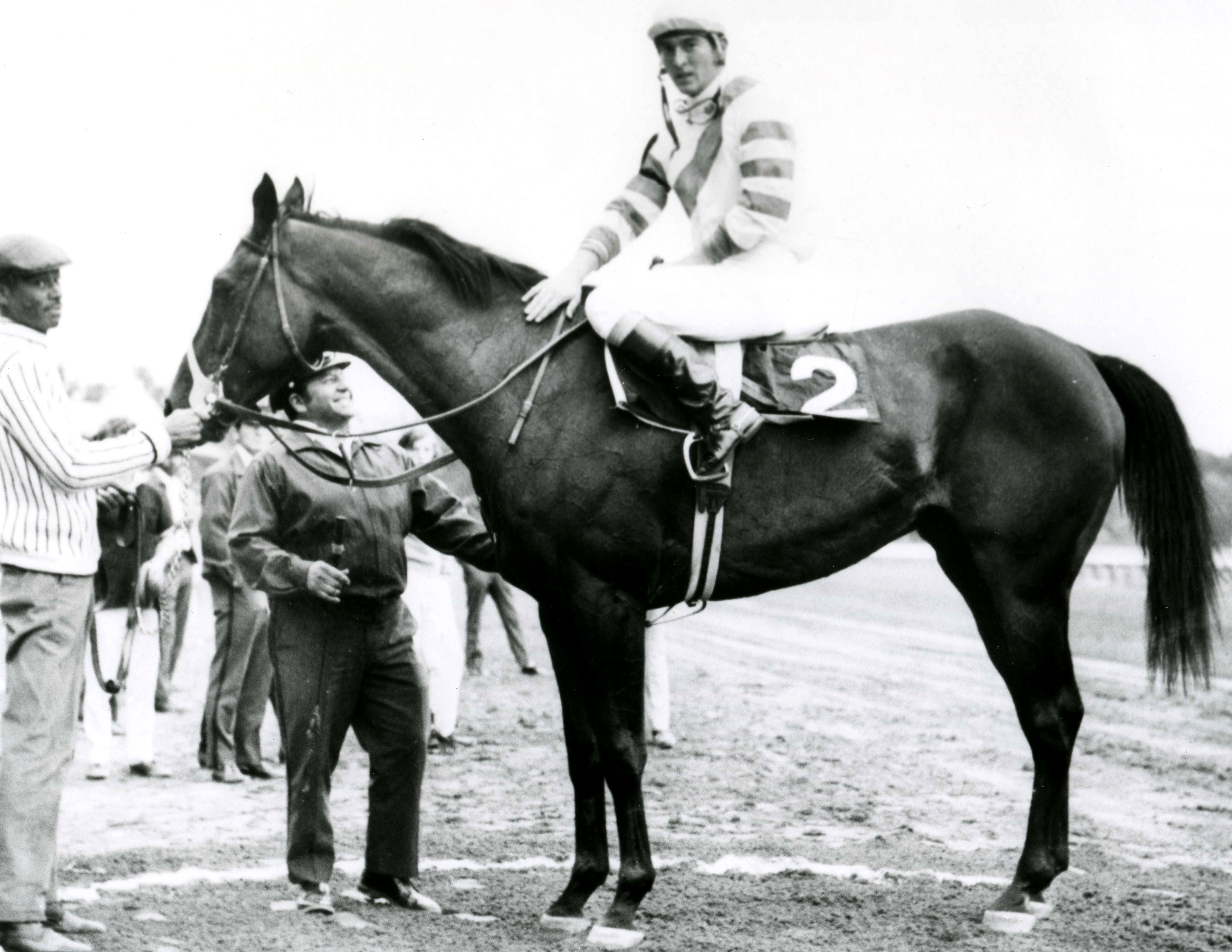 Jerry Fishback and Humus in the winner's circle (Museum Collection)