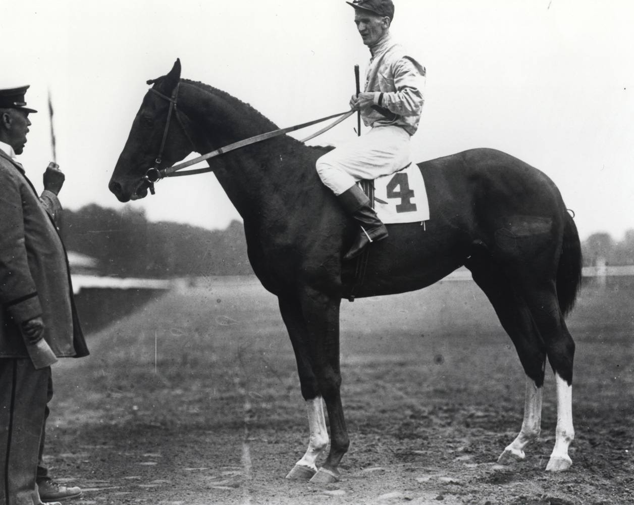 Willie Knapp and Upset (Keeneland Library Cook Collection/Museum Collection)