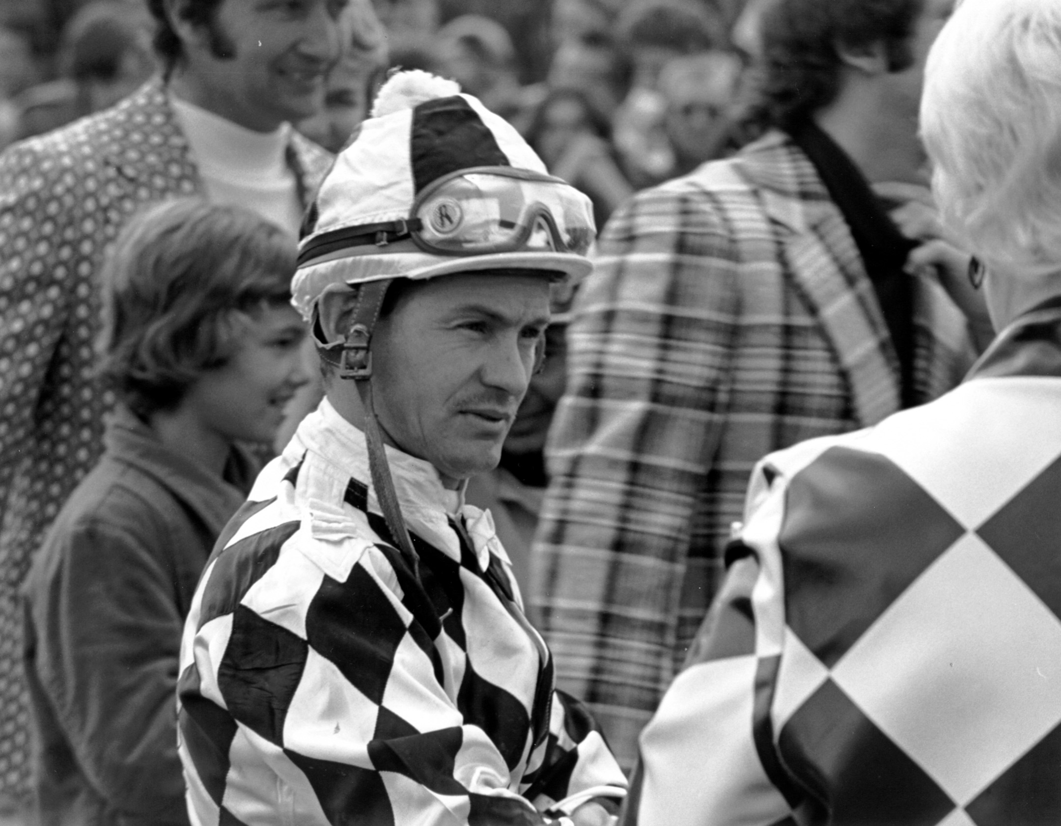 Ron Turcotte in the Santa Anita Paddock, March 1974 (Bill Mochon/Museum Collection)