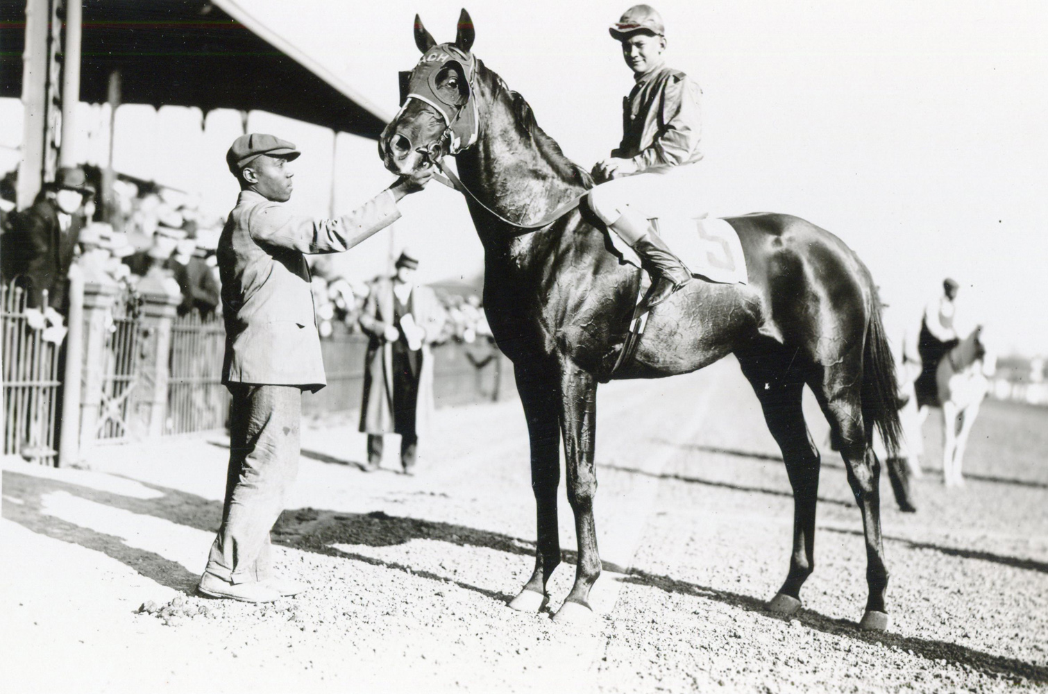 Jack Westrope and Captain Red in the winner's circle at Lexington in April 1933 (H. C. Ashby/Museum Collection)