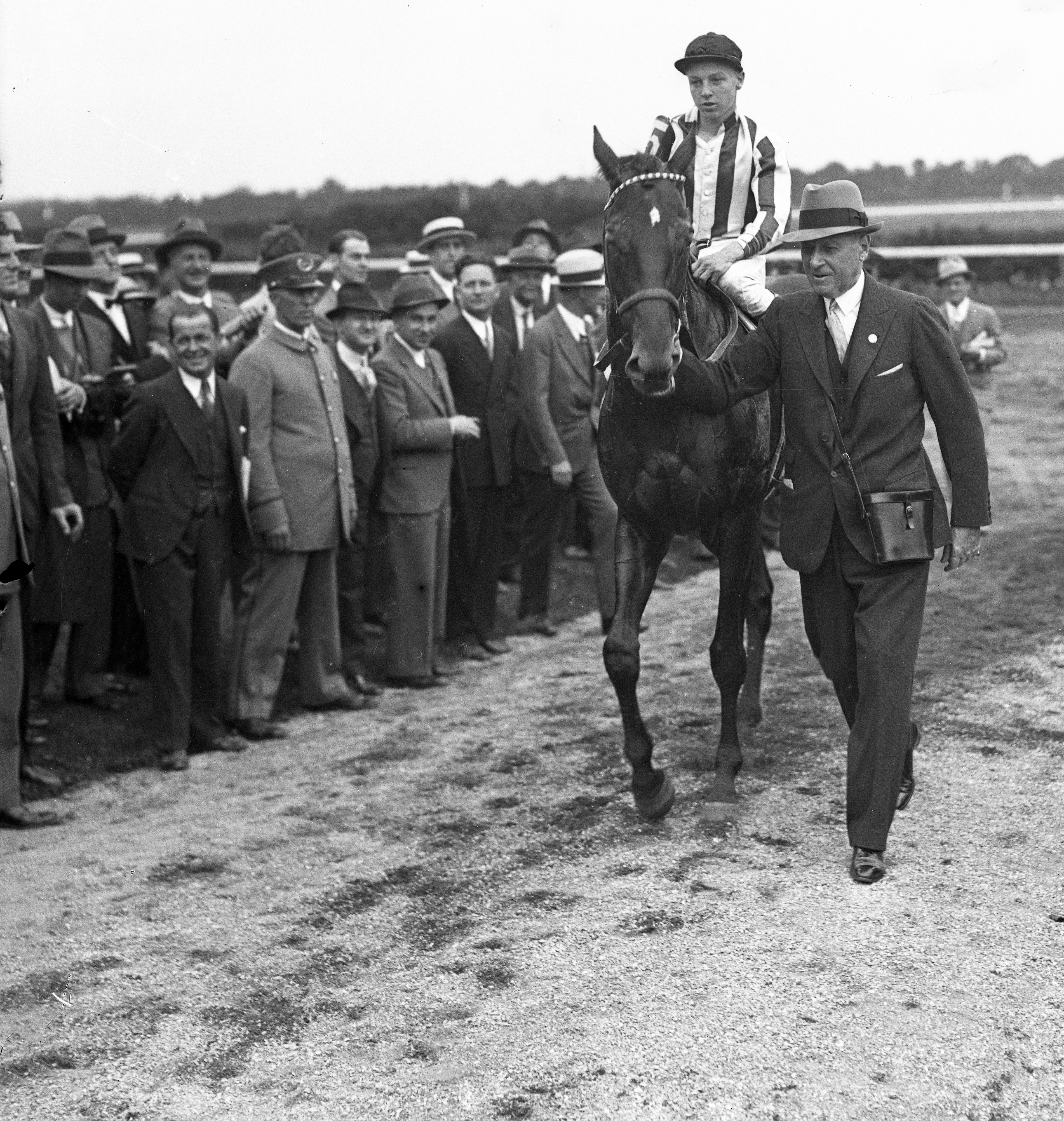 Wayne Wright aboard Peace Chance (Keeneland Library Cook Collection)