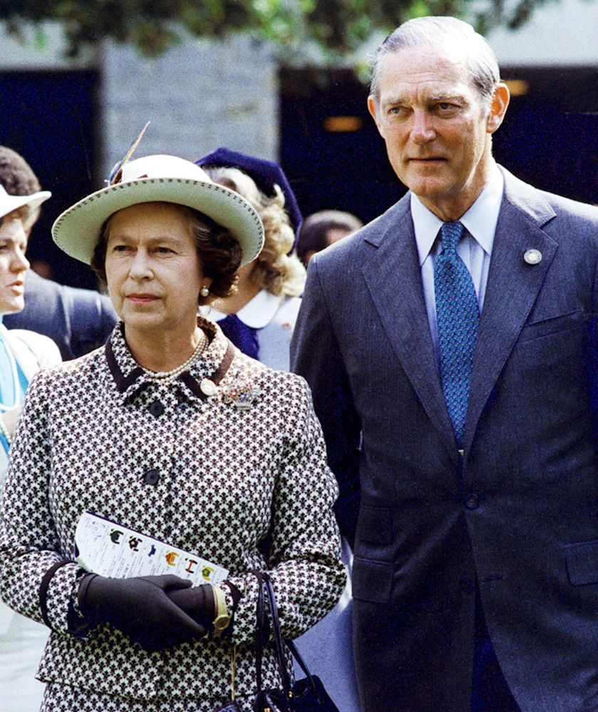 Queen Elizabeth II and Ted Bassett in 1984 (Keeneland Association)