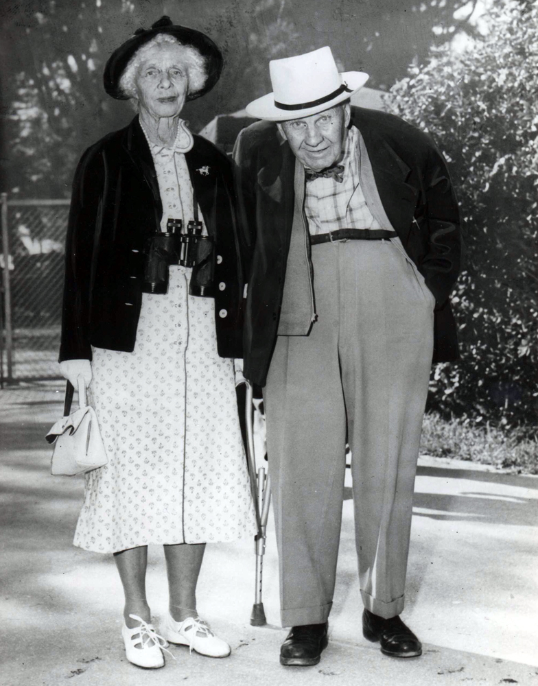 Gladys Mills Phipps and trainer "Sunny Jim" Fitzsimmons at Saratoga (Keeneland Library Morgan Collection/Museum Collection)