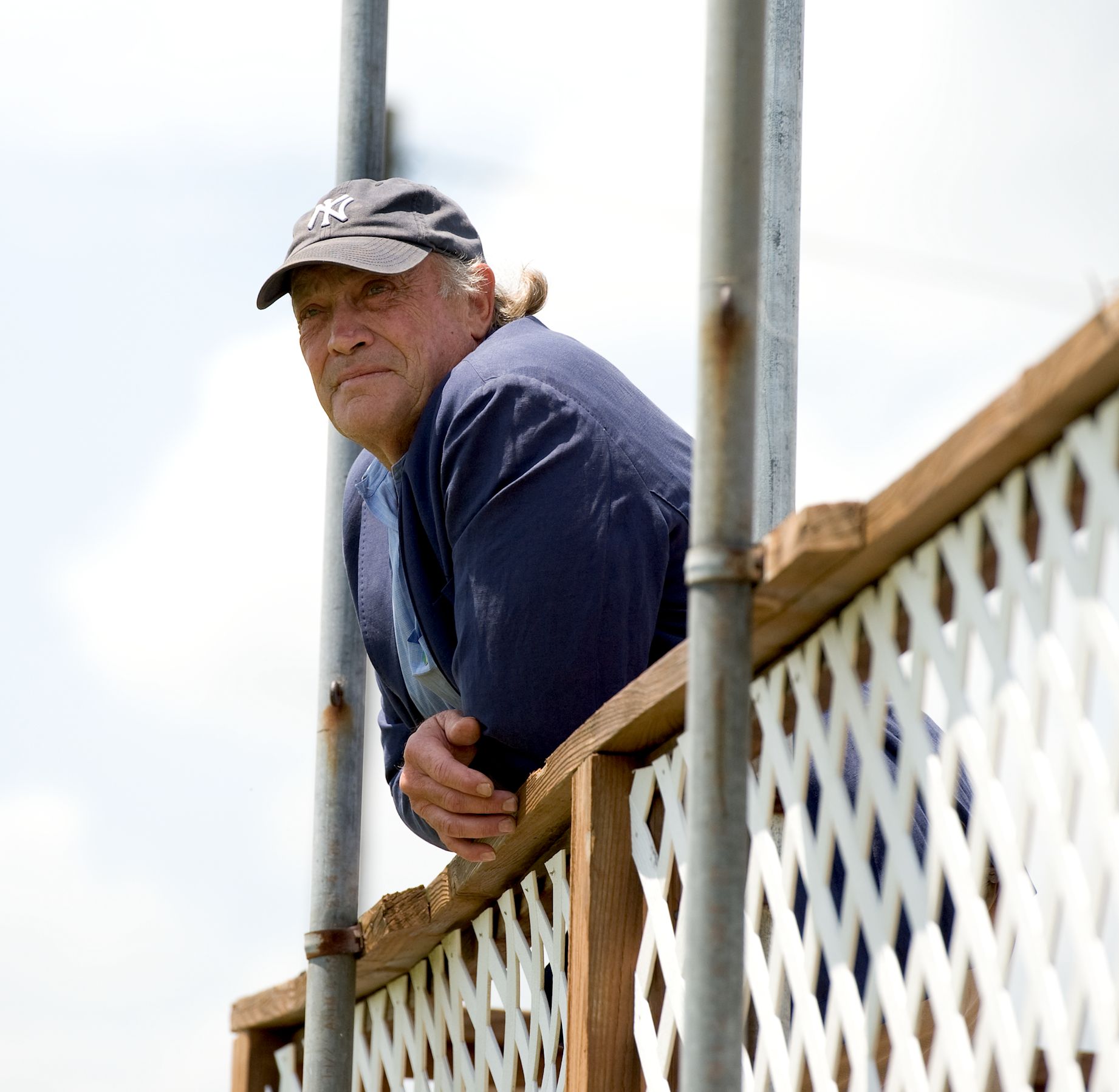 Tom Voss watches Sharp Island win from the infield stand (Tod Marks)