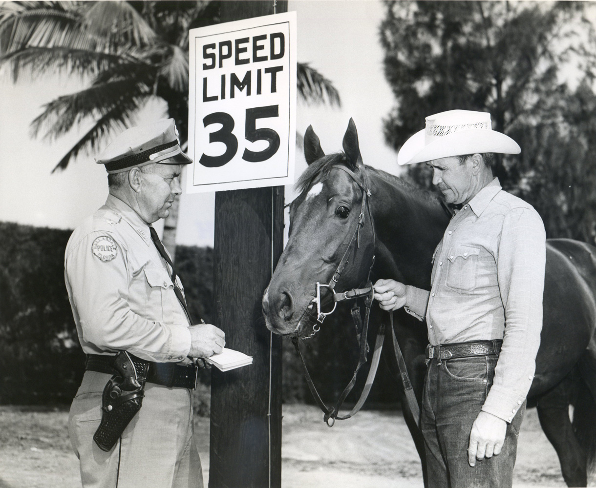 Mesh Tenney and Swaps at Hialeah Park (Jim Raftery Turfotos/Museum Collection)